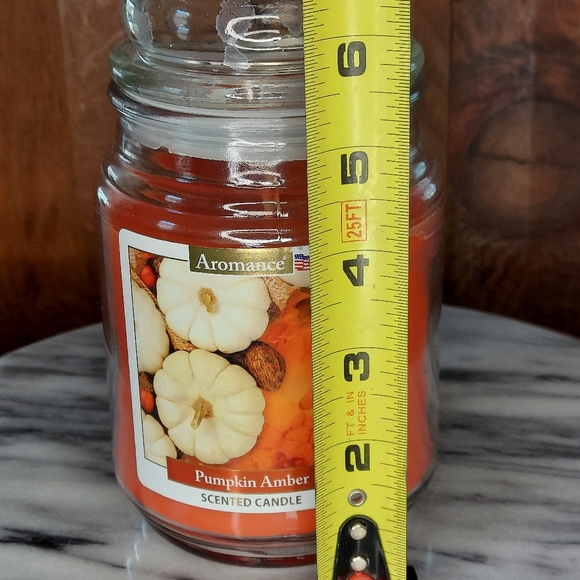 Pumpkin Amber Candle - Picture 7 of 12